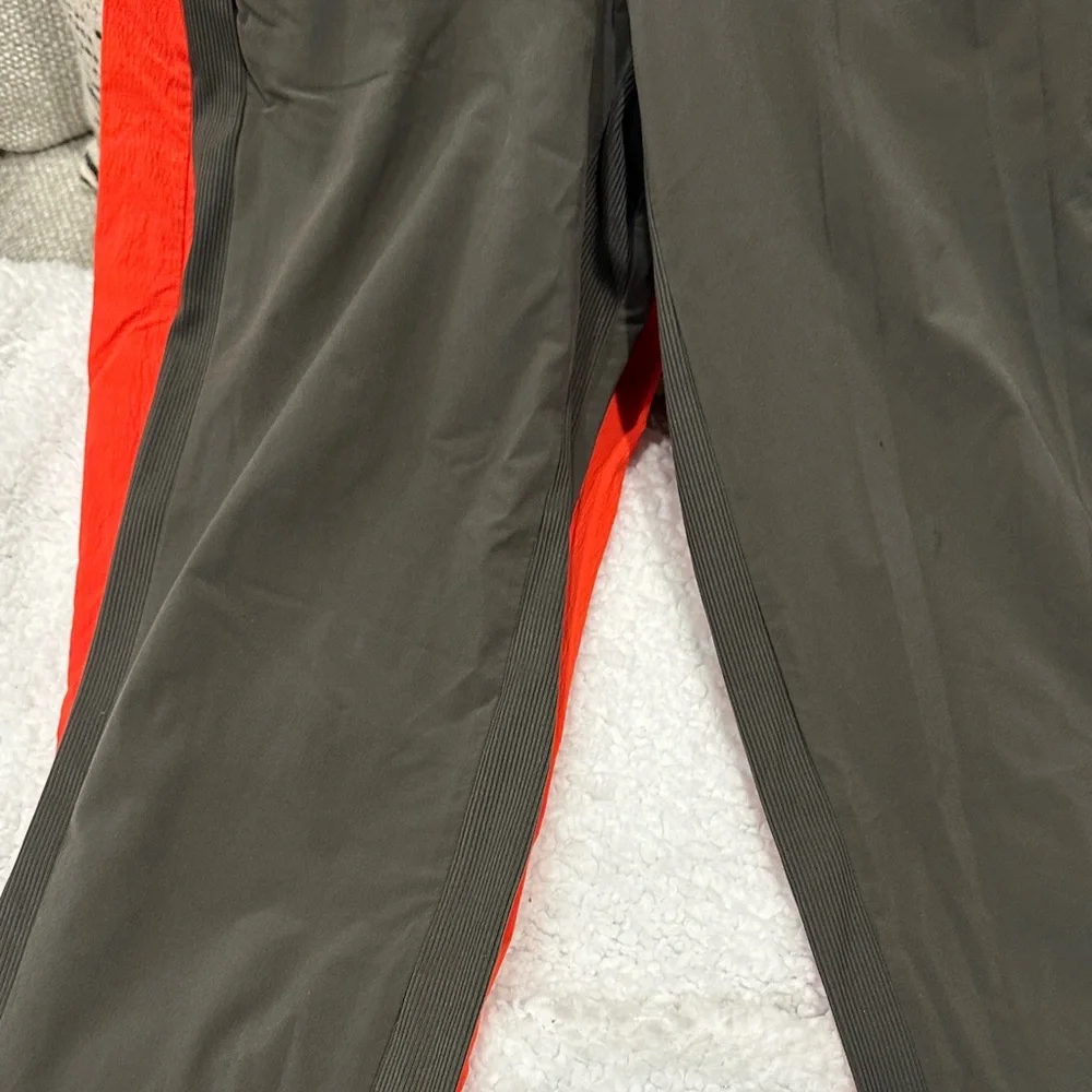 Athleta Brooklyn Jogger - Picture 11 of 11